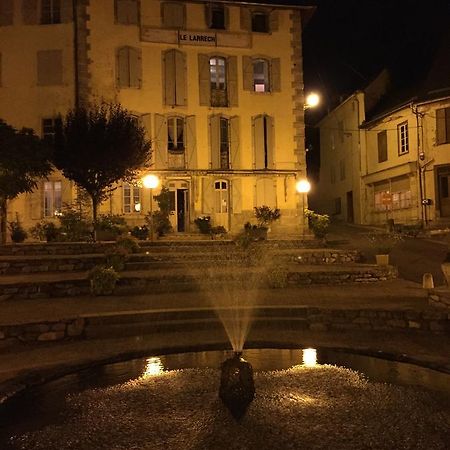 مبيت وإفطار Castillon-en-Couserans Au Detour Du Larrech المظهر الخارجي الصورة